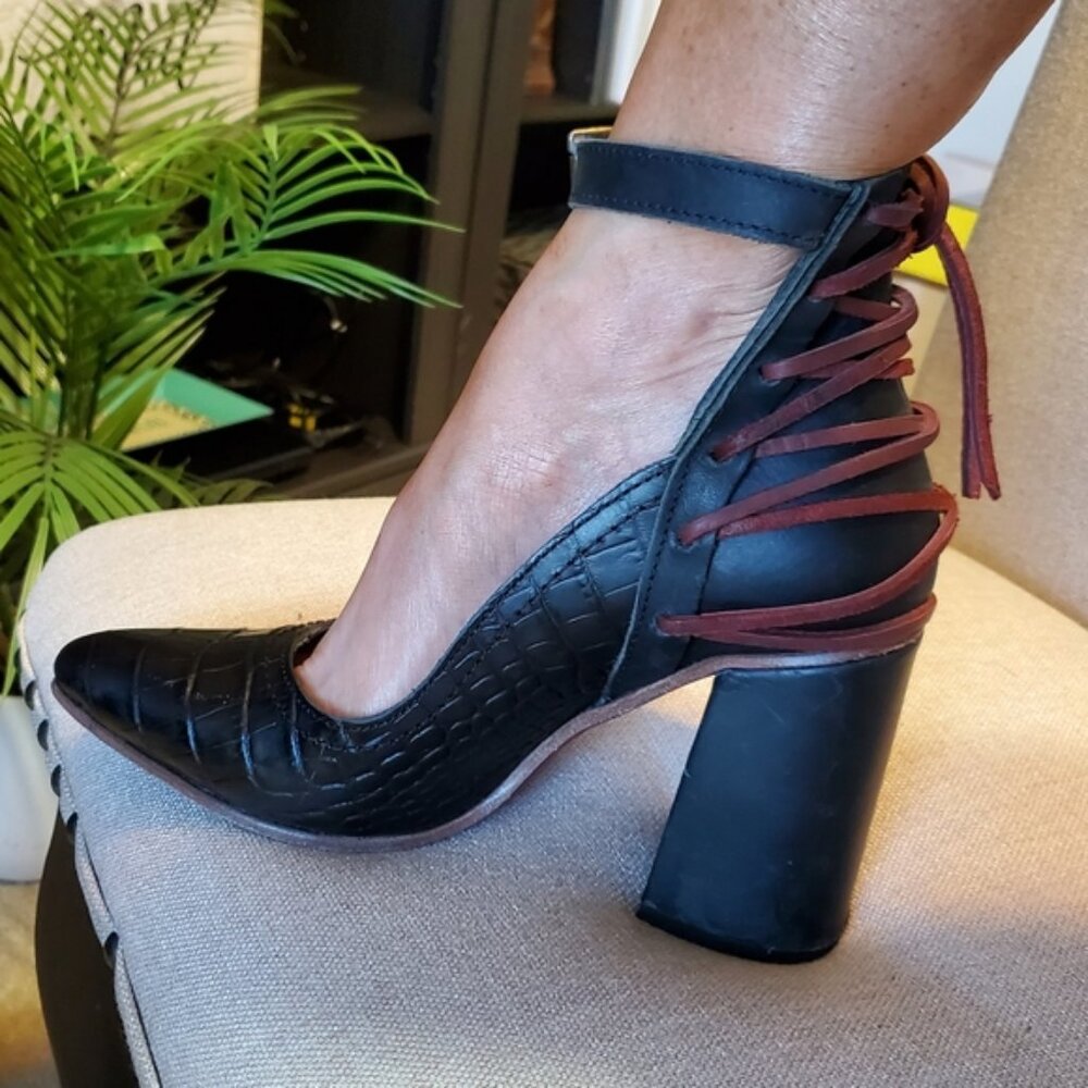 Freebird Soldout Online Jillian Black Croc Heels size 9